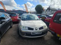 Used Renault Mégane II Dynamique 112 HP (82 kW) 2007 Gold Hatchback