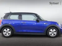 Used Mini Cooper Classic 134 HP (98 kW) 2020 Blue Hatchback