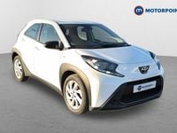 Used Toyota Aygo X PURE 72 HP (52 kW) 2023 White SUV