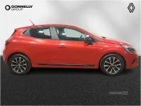 Used Renault Clio Evolution 90 HP (66 kW) 2023 Red Hatchback