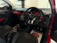 Begagnad Vauxhall Adam S 70 HK (51 kW) 2018 Röd Halvkombi