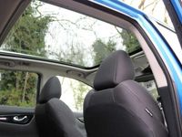 used Nissan Qashqai 1.3 DiG-T N-Connecta 5dr [Glass Roof Pack]