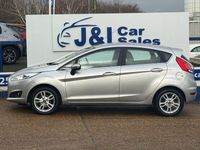 Used Ford Fiesta Zetec 100 HP (73 kW) 2014 Silver Hatchback