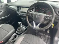 Used Vauxhall Crossland X Elite 130 HP (95 kW) 2021 White SUV