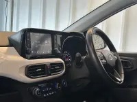 Used Hyundai i10 Premium 67 HP (49 kW) 2023 White Hatchback