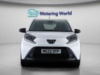 Used Toyota Aygo X PURE 72 HP (52 kW) 2022 White SUV