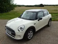 Used Mini Cooper 136 HP (100 kW) 2018 White Hatchback