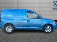 Usado VW Caddy Pro 122 CV (89 kW) 2024 Azul Monovolumen