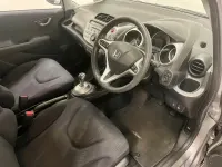 Used Honda Jazz ES 100 HP (73 kW) 2010 Silver Hatchback