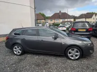 Begagnad Vauxhall Astra SRi 2011 Grå Kombi