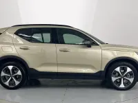 Used Volvo XC40 Plus 161 HP (118 kW) 2024 Gold SUV