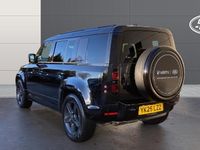 Used Land Rover Defender SE Dynamic 249 HP (183 kW) 2025 Estate