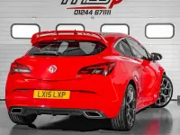 Used Vauxhall Astra GTC 280 HP (205 kW) 2015 Red Hatchback