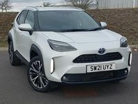 Used Toyota Yaris Hybrid 116 HP (85 kW) 2021 White Estate