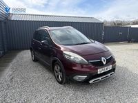 Used Renault Scénic III Bose Edition 2015 Red MPV