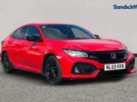 Begagnad Honda Civic Sport 126 HK (92 kW) 2018 Röd Halvkombi