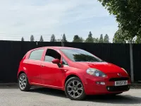 Used Fiat Punto Easy 69 HP (50 kW) 2015 Red Hatchback