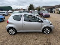 Used Toyota Aygo Platinum 67 HP (49 kW) 2008 Silver Hatchback
