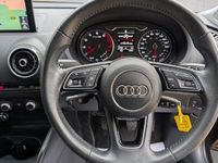 Usado Audi A3 Sportback Design 116 CV (85 kW) 2019 Negro Utilitario