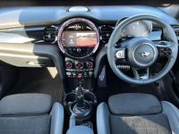 Used Mini Cooper Hatch 134 HP (98 kW) 2023 Red Hatchback