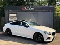 Usado Mercedes E220 AMG Line Premium Plus 2017 Blanco Coupe