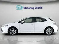 Used Toyota Corolla 122 HP (89 kW) 2022 White Hatchback