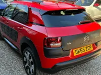Used Citroën C4 Cactus Flair 99 HP (72 kW) 2015 Red Hatchback