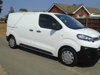 Used Citroën Dispatch 120 HP (88 kW) 2019 White MPV
