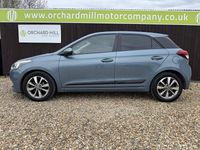 Used Hyundai i20 Premium SE 84 HP (61 kW) 2015 Blue Hatchback