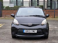 Begagnad Toyota Aygo 68 HK (50 kW) 2013 Svart Halvkombi