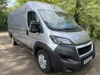 Second-hand Peugeot Boxer 140 CP (102 kW) 2020 Gri Van