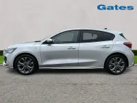 Gebraucht Ford Focus ST-Line 125 PS (91 kW) 2023 Silber Kleinwagen