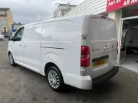 Used Vauxhall Vivaro 100 HP (73 kW) 2023 White MPV