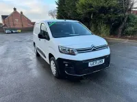 Used Citroën Berlingo 100 HP (73 kW) 2022 White MPV