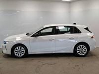 Used Vauxhall Astra Design Edition 110 HP (80 kW) 2022 White Hatchback