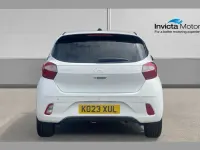 Used Hyundai i10 Premium 84 HP (61 kW) 2023 White Hatchback
