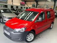 Used VW Caddy 102 HP (75 kW) 2015 Red MPV