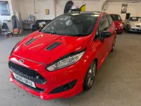 Used Ford Fiesta Zetec 140 HP (102 kW) 2015 Red Hatchback