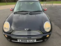 Usado Mini ONE Hatch 90 CV (66 kW) 2006 Negro Utilitario