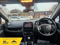 Used Renault Clio IV Dynamique 90 HP (66 kW) 2016 Grey Hatchback