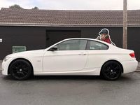 Begagnad BMW 320 M Sport 174 HK (127 kW) 2008 Vit Sportkupé