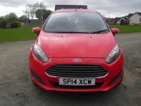 Begagnad Ford Fiesta Style 82 HK (60 kW) 2014 Röd Halvkombi