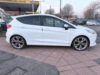 Usado Ford Fiesta ST-Line X 2021 Blanco Utilitario