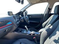 Used BMW 118 Sport Line 136 HP (100 kW) 2017 Blue Hatchback