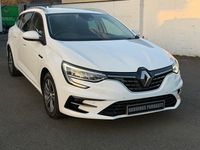 Used Renault Mégane GrandTour Iconic 115 HP (84 kW) 2022 White Estate