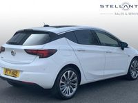 Second-hand Vauxhall Astra Edition 145 CP (106 kW) 2021 Alb Hatchback