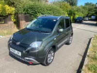 Used Fiat Panda Cross Cross 90 HP (66 kW) 2018 Green Hatchback