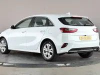 Usado Kia Ceed 118 CV (86 kW) 2022 Blanco Utilitario