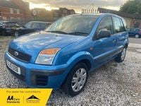 Used Ford Fusion Style 80 HP (58 kW) 2010 Blue Hatchback