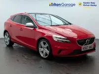 Usado Volvo V40 R-Design Pro 152 HP (111 kW) 2017 Vermelho Citadino